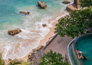 Popular Holiday Island, Bali, Moves to Ban Private Beaches