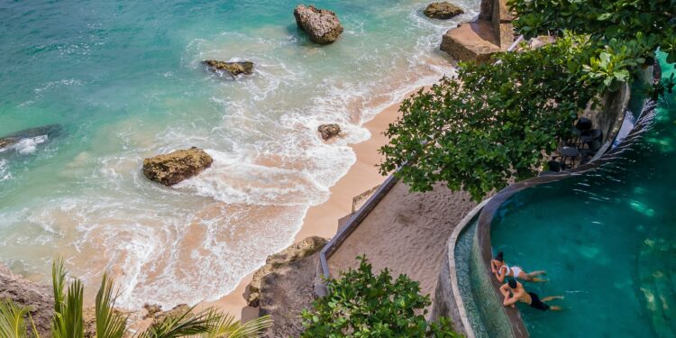 Popular Holiday Island, Bali, Moves to Ban Private Beaches