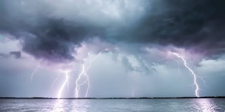 New Report Details Ups and Downs of Tourism in Greece